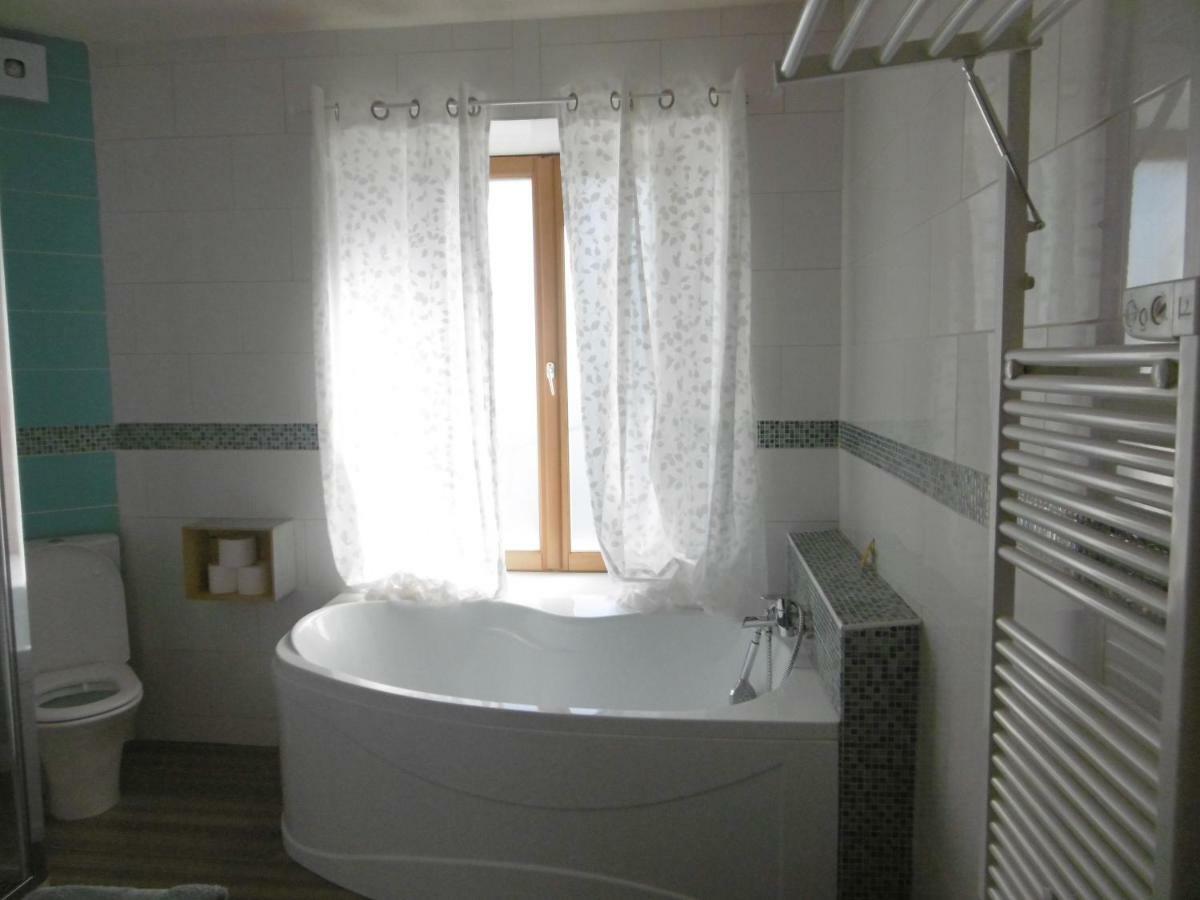 Le Chat Qui Peche B&B Châteauneuf-la-Forêt Dış mekan fotoğraf